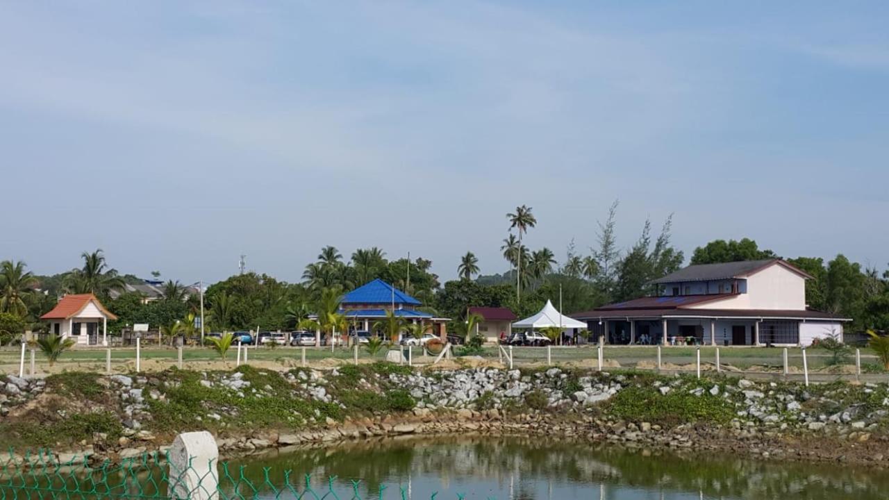 Kanza Beach Inn Marang Kültér fotó