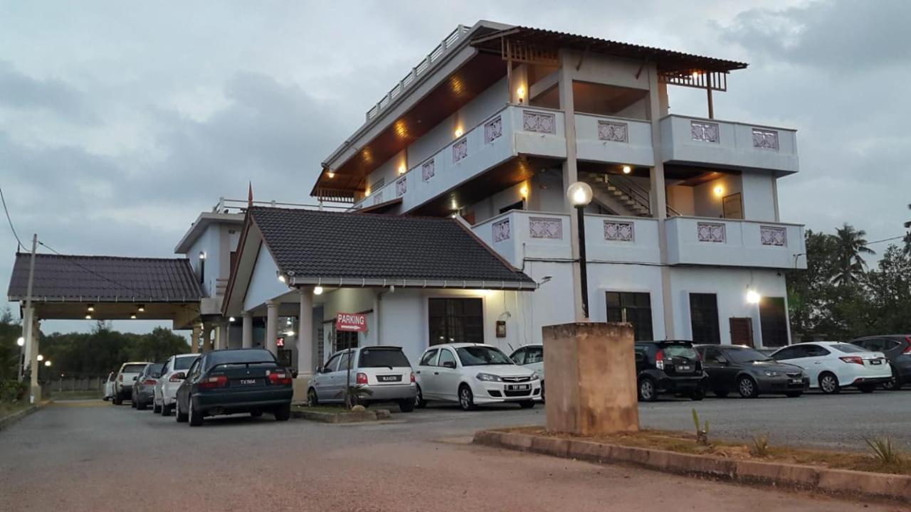 Kanza Beach Inn Marang Kültér fotó