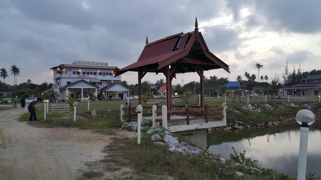 Kanza Beach Inn Marang Kültér fotó
