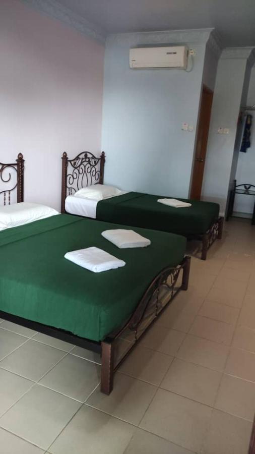 Kanza Beach Inn Marang Kültér fotó
