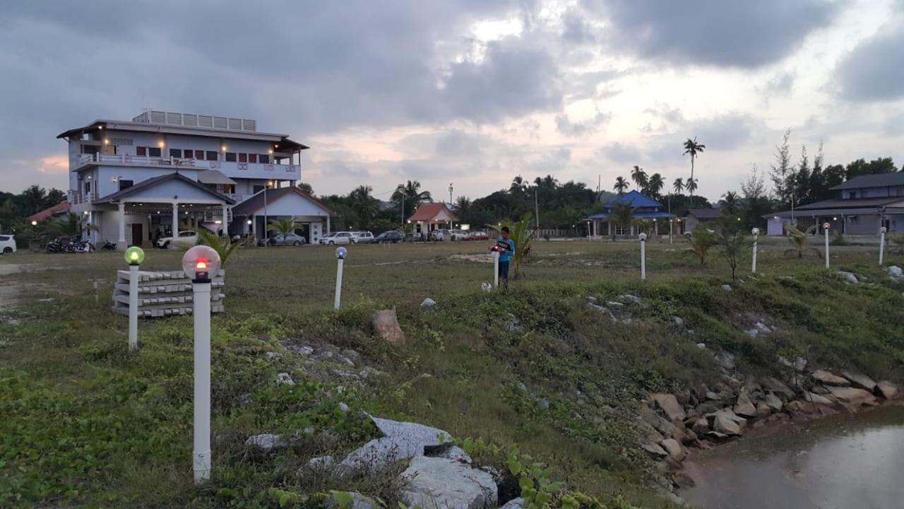 Kanza Beach Inn Marang Kültér fotó