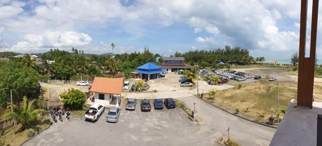 Kanza Beach Inn Marang Kültér fotó