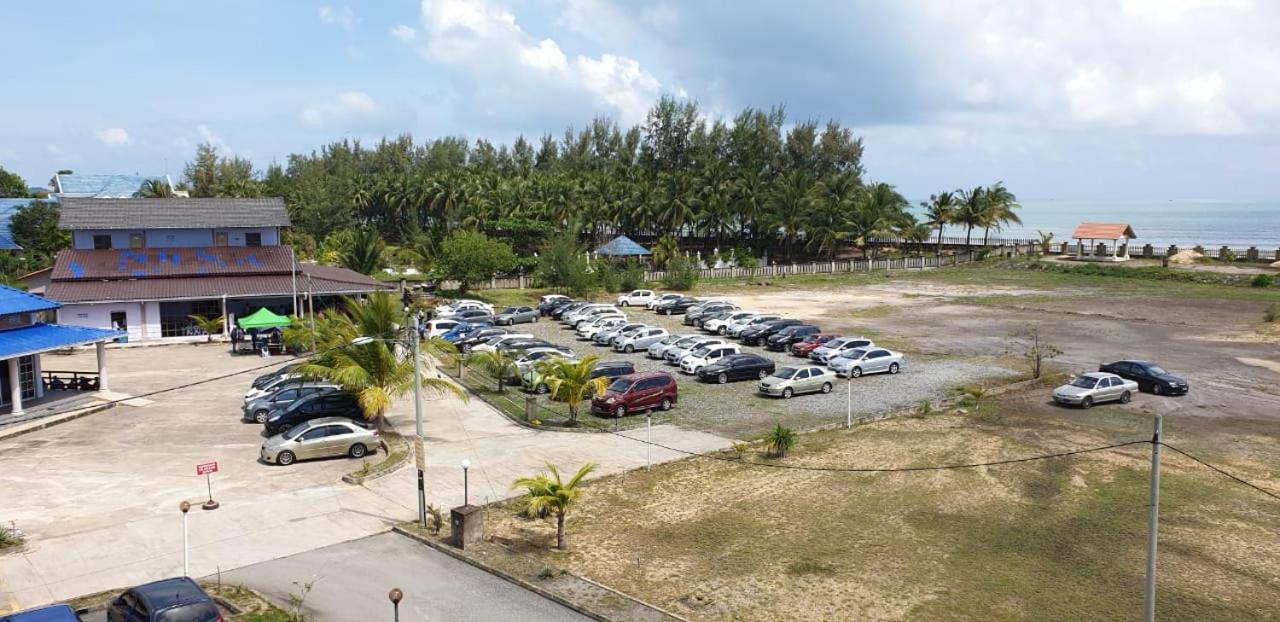 Kanza Beach Inn Marang Kültér fotó