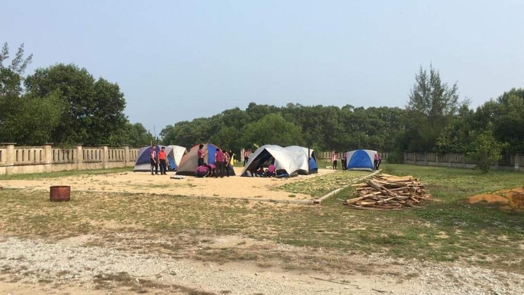 Kanza Beach Inn Marang Kültér fotó