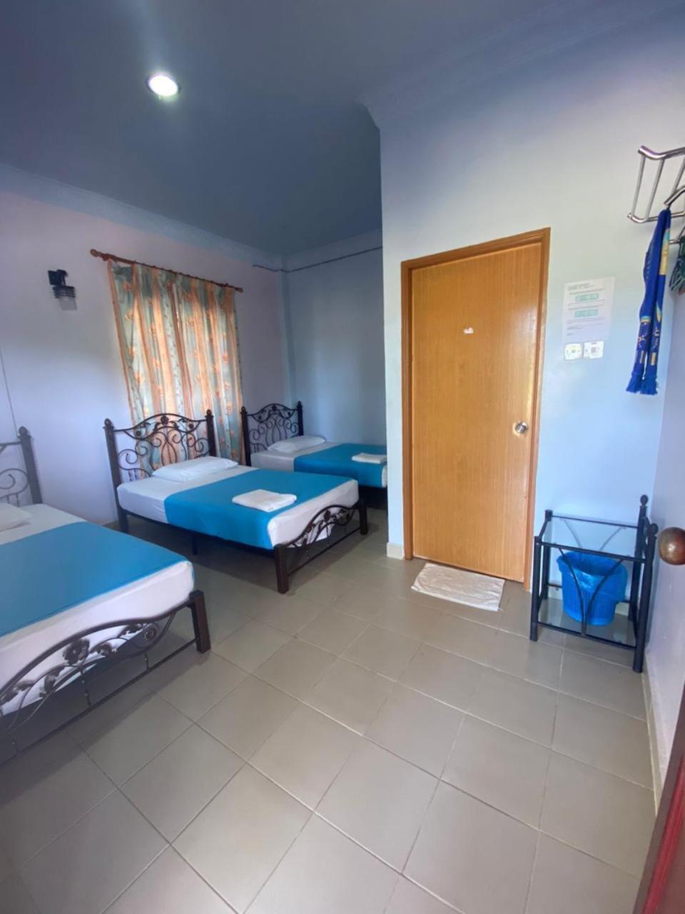 Kanza Beach Inn Marang Kültér fotó