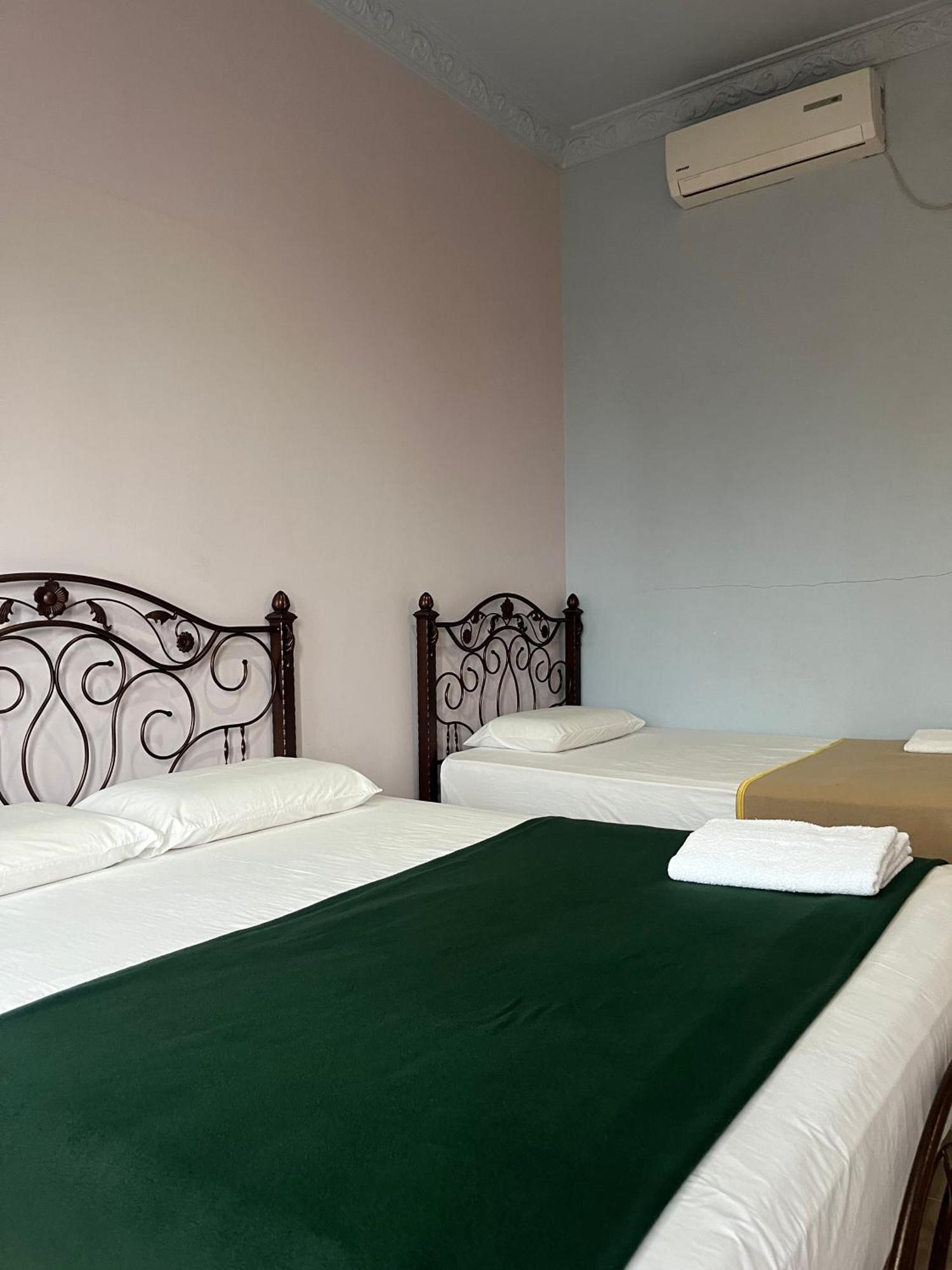 Kanza Beach Inn Marang Kültér fotó