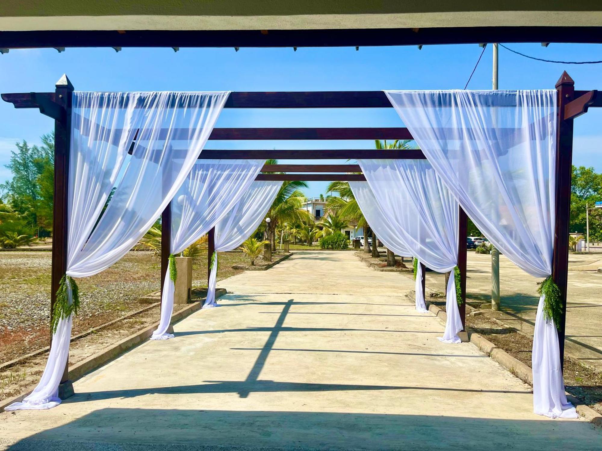 Kanza Beach Inn Marang Kültér fotó