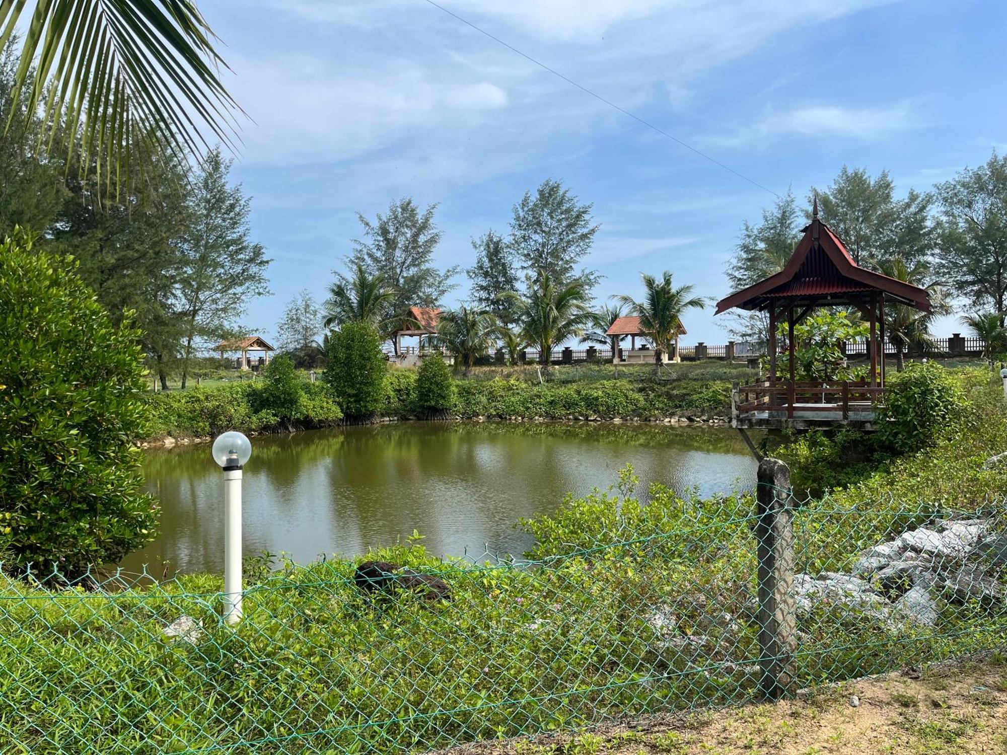 Kanza Beach Inn Marang Kültér fotó